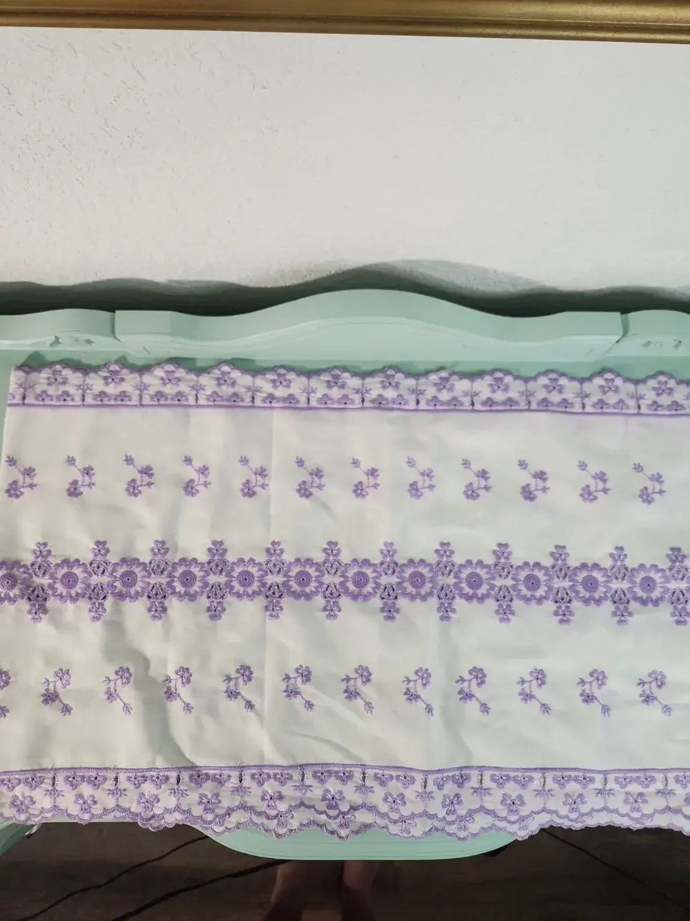 Vintage Embroidered Dresser Scarf 59x15 Purple Floral Cutwork Table Runner